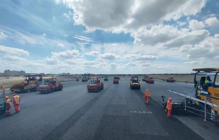 15天、26.6万平方米、45000吨！难！难！难！战！战！战！