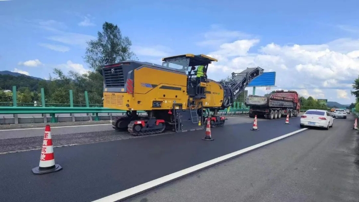 精彩绽放！DG视讯两米铣刨机全国高速踔厉风发