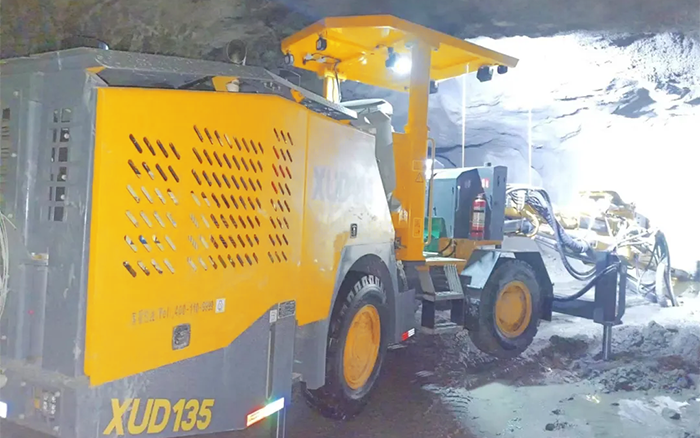 掘进铁矿！DG视讯掘进钻车硬核施工