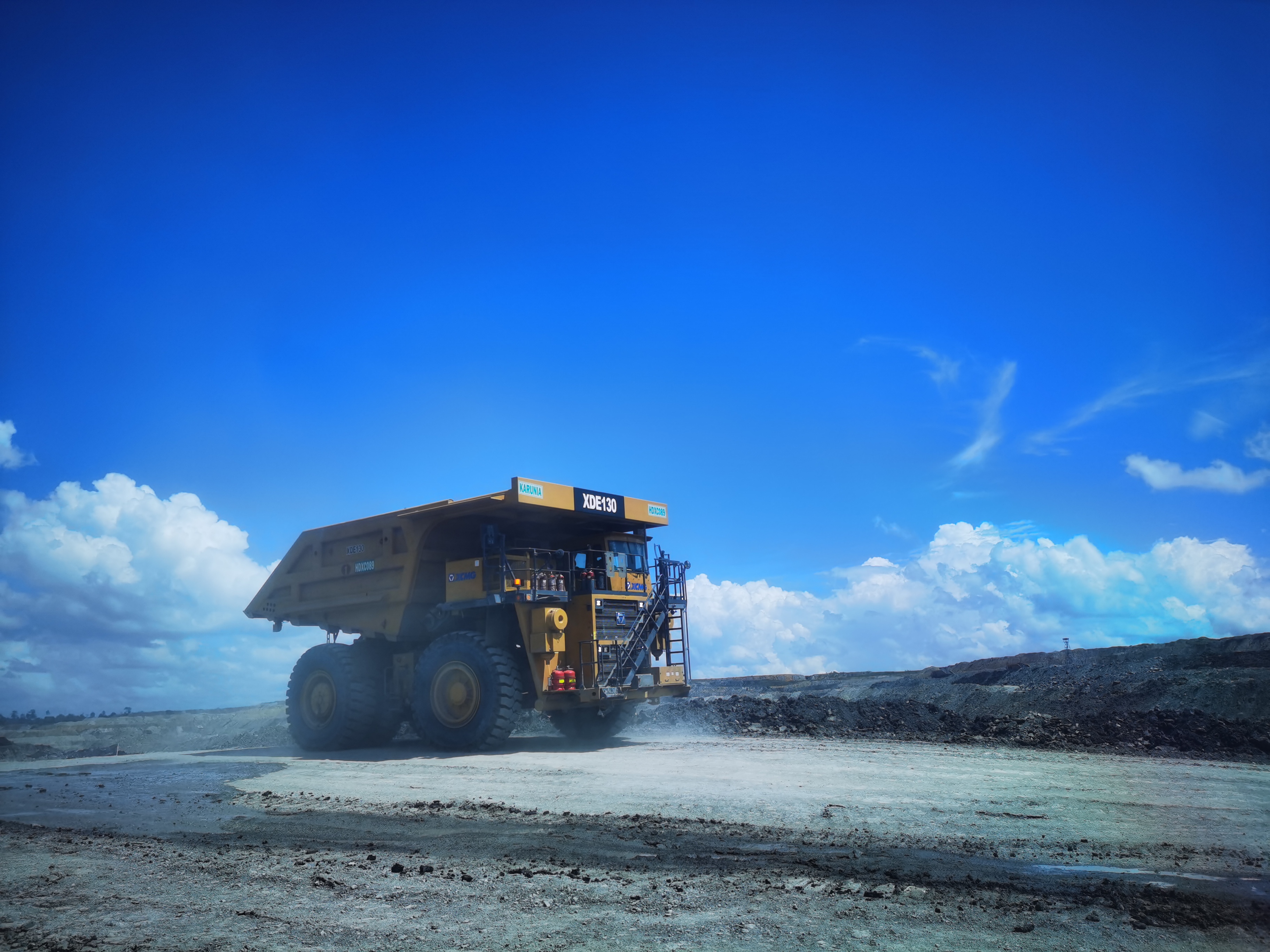 矿业报国，效率传奇！DG视讯矿山机械100台+扎根高原