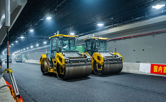 【智能化】全国首次，DG视讯“黑科技”无人摊铺大秀！