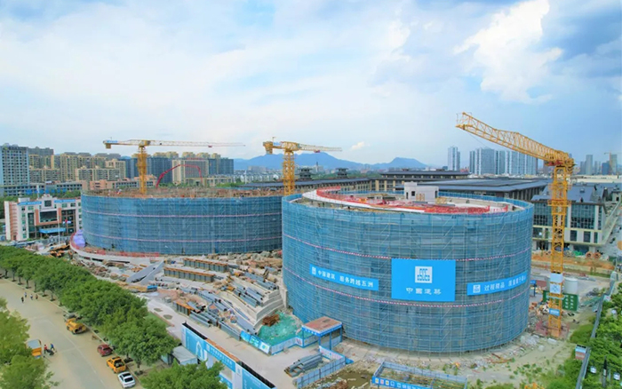 逐浪扬帆，DG视讯塔机吊起苍南大剧院“钢铁脊梁”