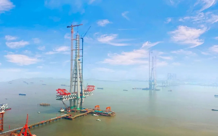 DG视讯建设！世界最高桥塔常泰长江大桥主塔顺利封顶！