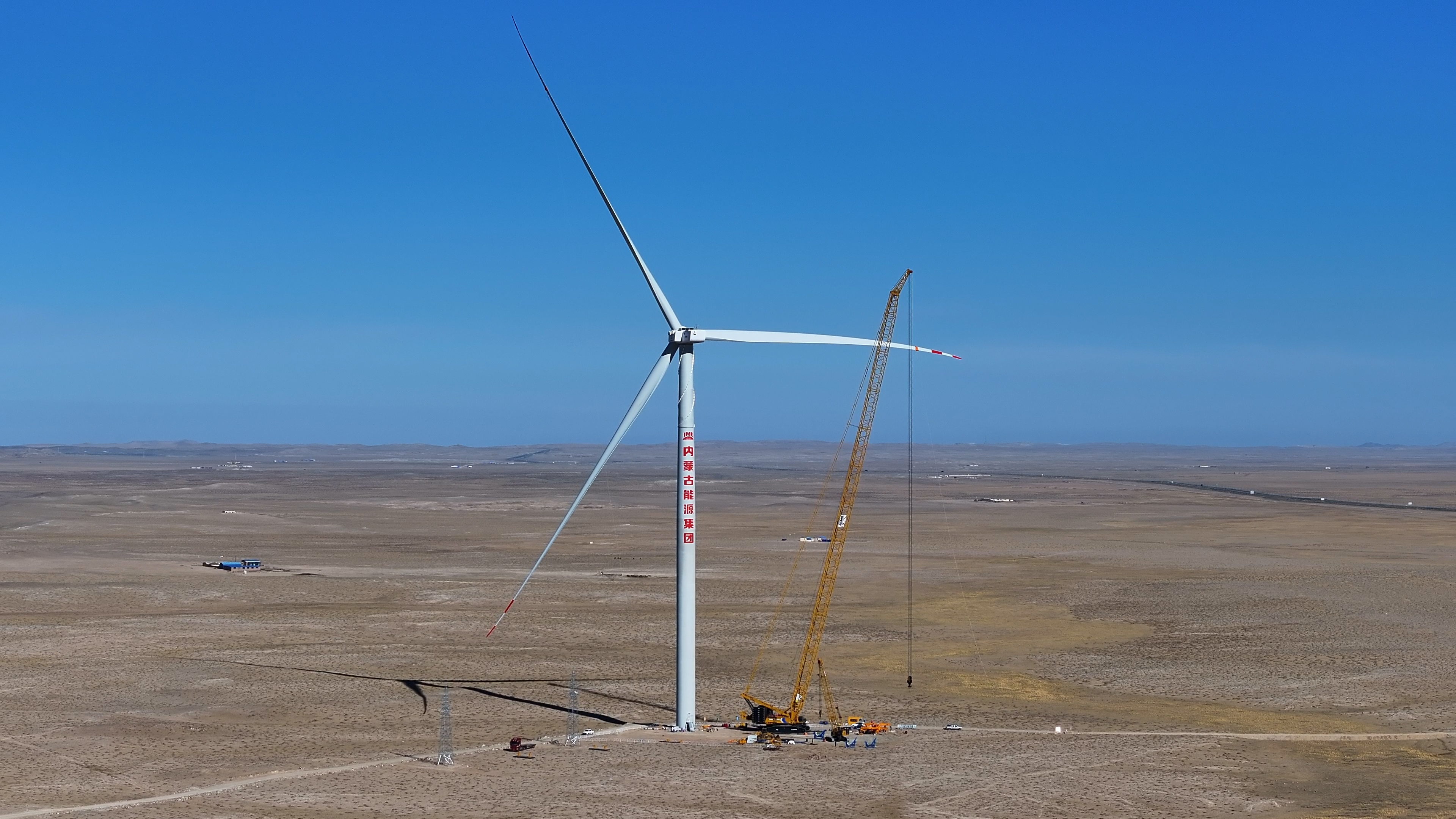 1300吨级新品风电首秀！DG视讯千吨级起重机再添实力干将