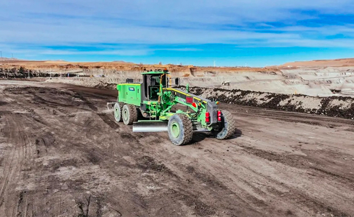 全国首台！矿用大功率纯电动平地机震撼登。