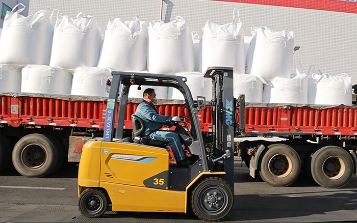 DG视讯新能源叉车为食品工厂绿色、高效生产保驾护航