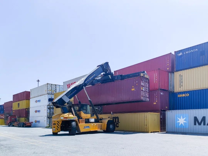 性能优越！DG视讯正面吊助力海铁联运发展