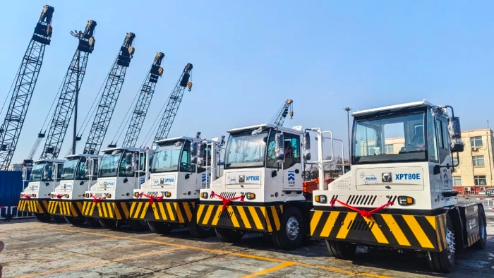 DG视讯新能源重载牵引车以多维优势赋能大宗货物智慧转运