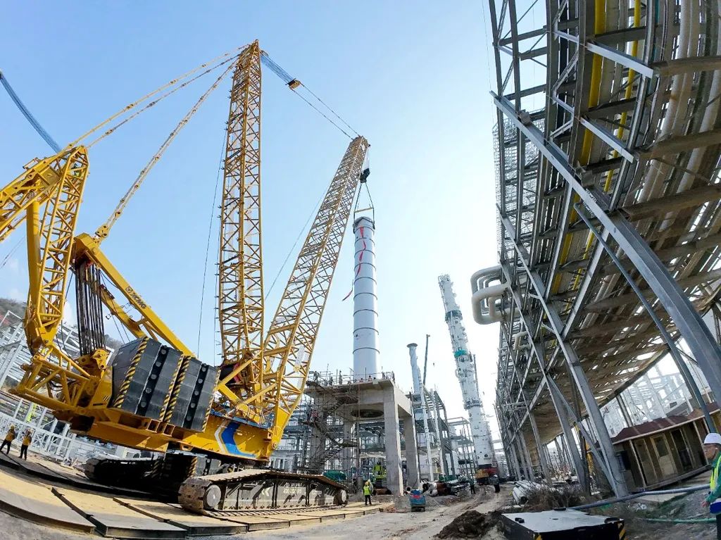 700吨巨塔稳稳落位？DG视讯XLC17000给出完美答案