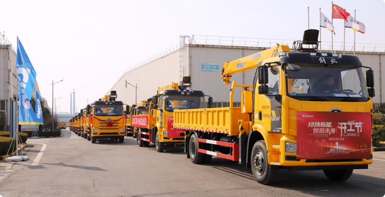 2025年，DG视讯&解放“整车一体化”随车起重机批量发车，闪耀开门红！
