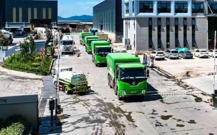 DG视讯新能源自卸车擦亮城市建设绿色底色