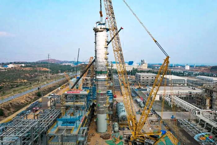 二十载老将再建功！DG视讯QUY450协助XGC12000轻松搞定百吨精馏塔