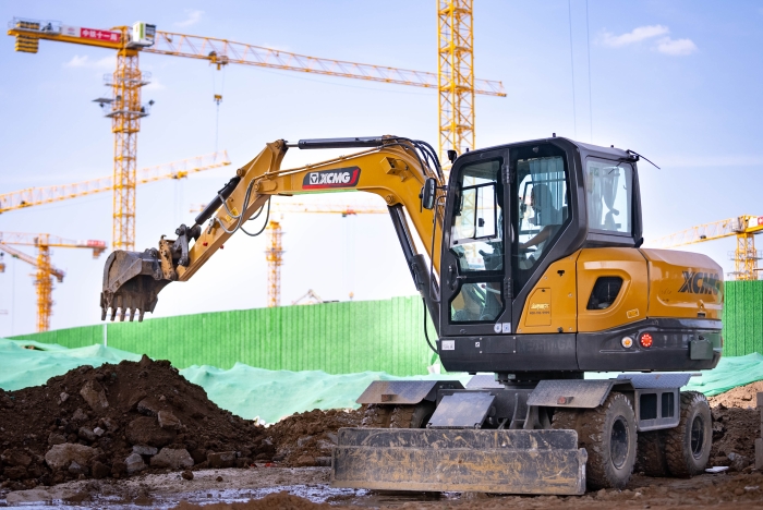 零碳机。G视讯挖机护航超级工程