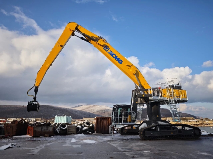 【工程特种兵】港口建设新宠儿！DG视讯XE850M抓料机上新！