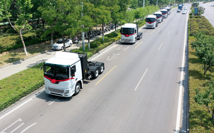 绿潮涌动、“碳”索未来！DG视讯新能源牵引车助力河南！